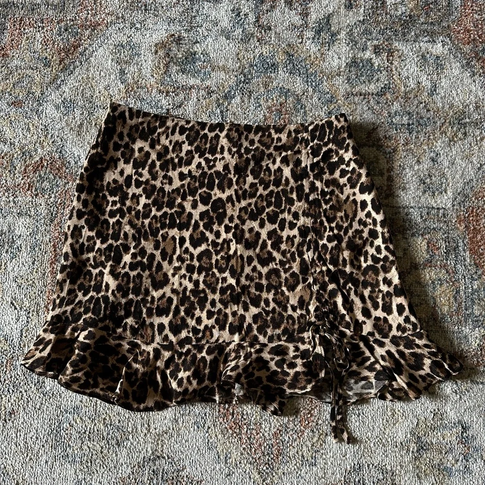 Leopard Print Ruffle Skirt - Picture 3 of 8